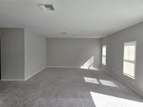 $2,800 | 5694 Arlington River Dr., Lakeland, FL 33811