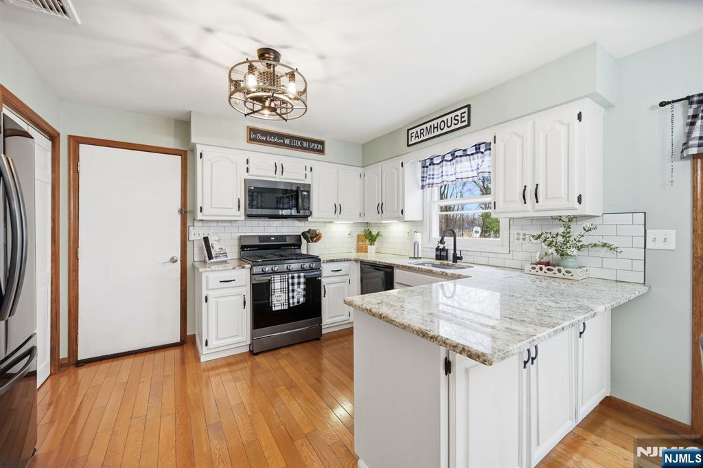 6 Robin Drive Oak Ridge, NJ 07438 - Photo 23 of 49