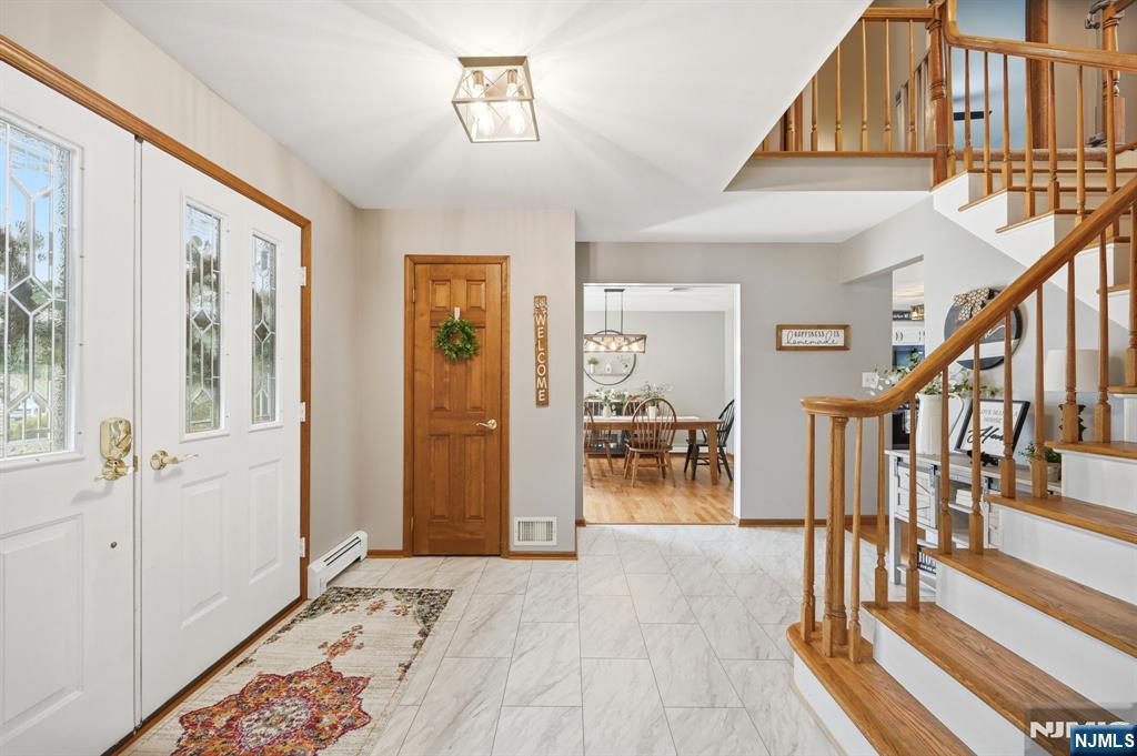 6 Robin Drive Oak Ridge, NJ 07438 - Photo 7 of 49