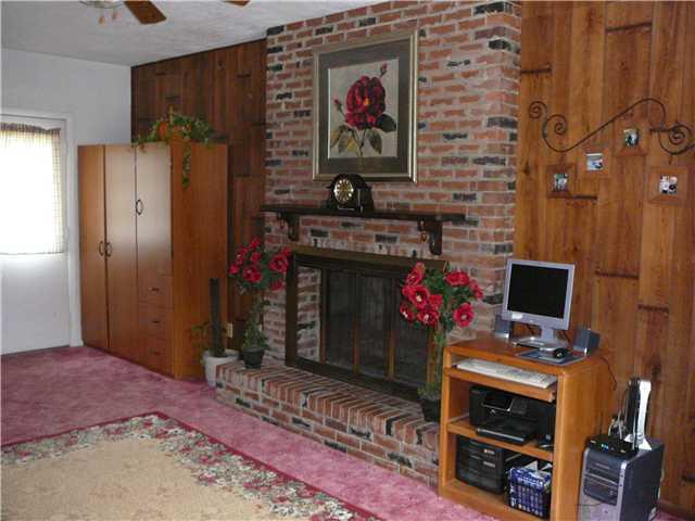 202 Hopkins Road Indianapolis, IN 46229 - Photo 8 of 14
