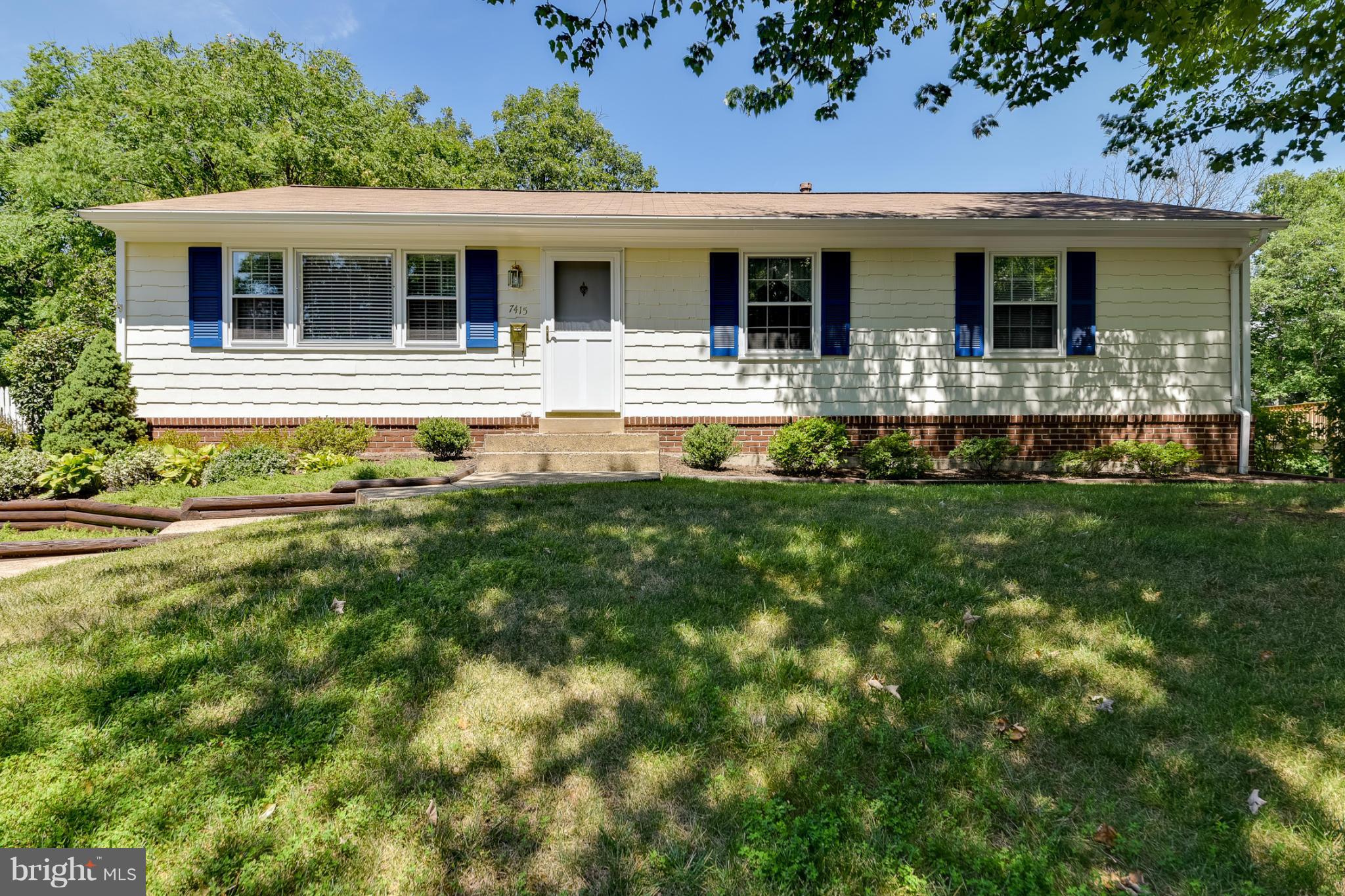 7415 Castle Road Manassas, VA 20109 - Photo 2 of 30 Exterior (Front)