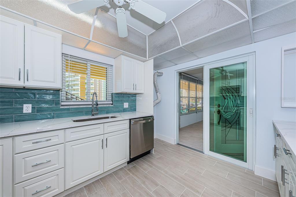 4700 Cove Circle, Unit 110 St. Petersburg, FL 33708 - Photo 17 of 58