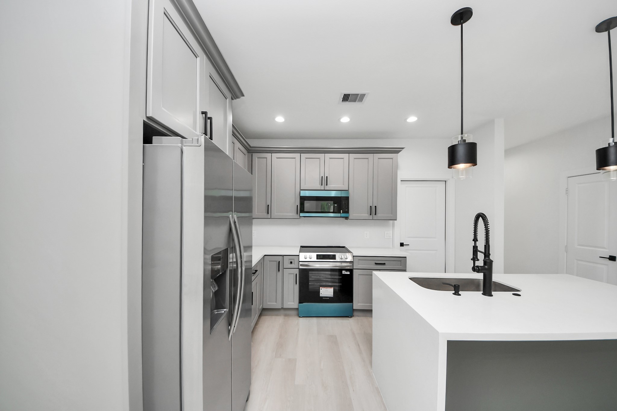 8218 Lawler Street Houston, TX 77051 - Photo 14 of 29