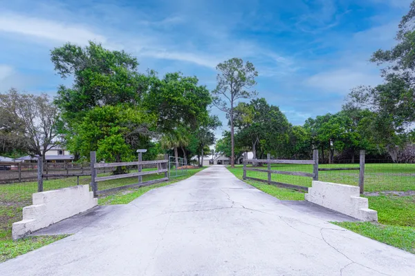 $4,500 | 17280 Hammock Lane, Port St. Lucie, FL 34987