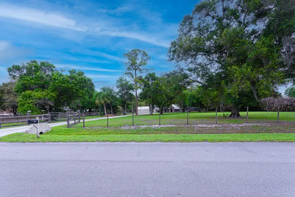 $4,500 | 17280 Hammock Lane, Port St. Lucie, FL 34987