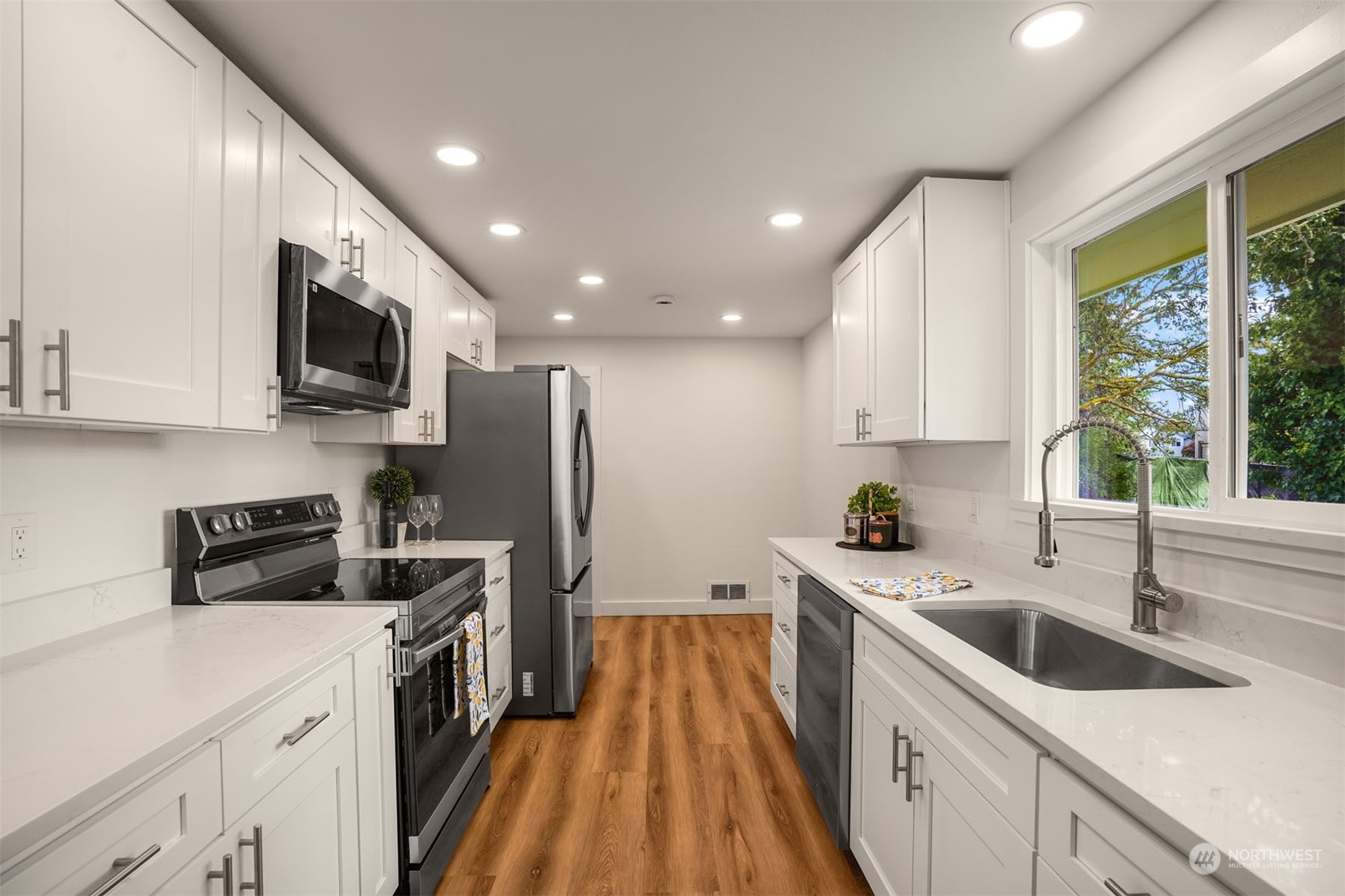 5912 86th Street Southwest Lakewood, WA 98499 - Photo 13 of 30