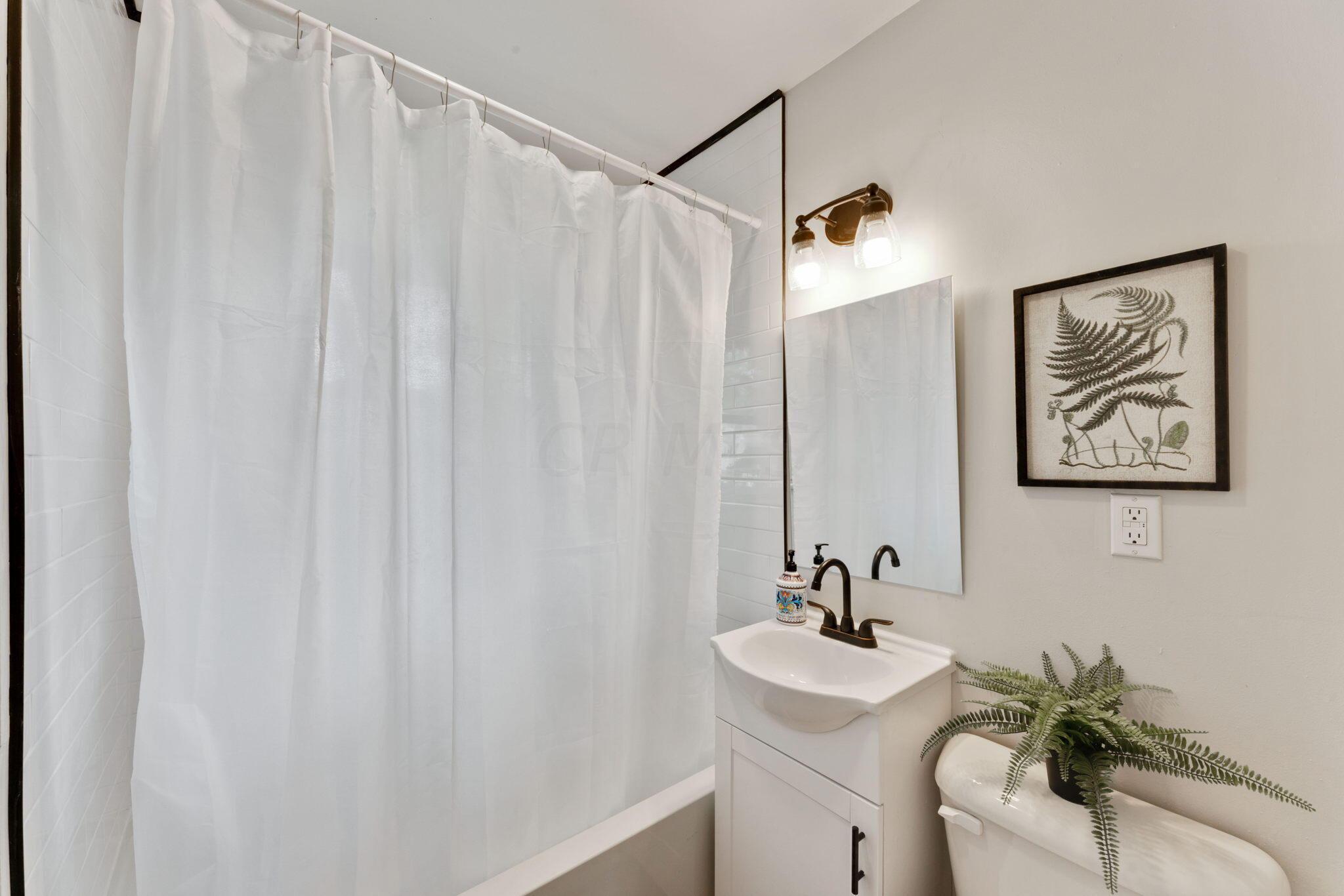 3086 Karl Road Columbus, OH 43224 - Photo 22 of 27 15-web-or-mls-3086-karl-rd
