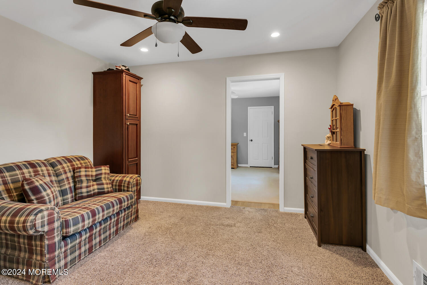 60 Wallace Road Middletown, NJ 07748 - Photo 27 of 59 60 Wallace Rd