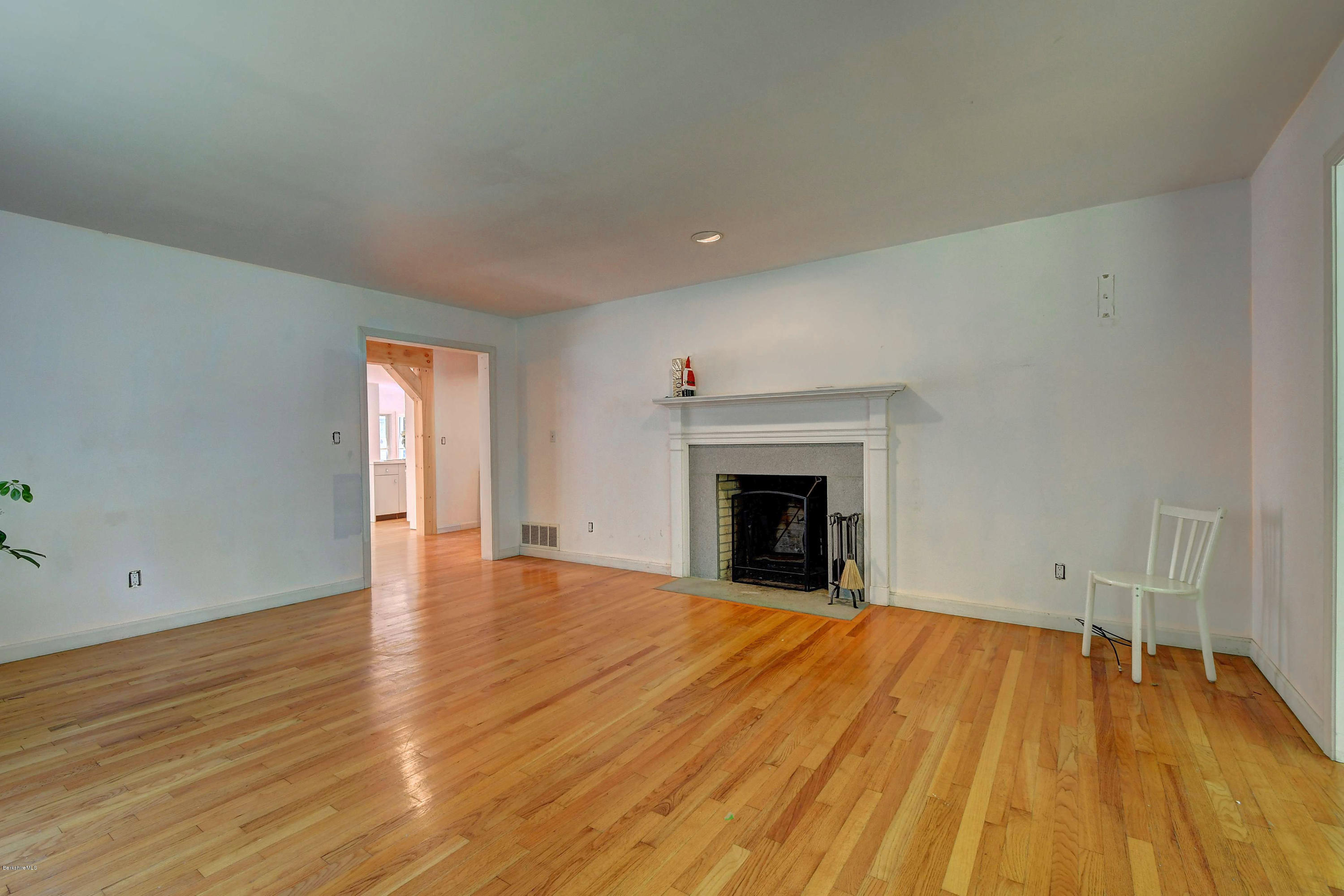 19 W Road Alford, MA 01230 - Photo 5 of 34 2105 Living Room