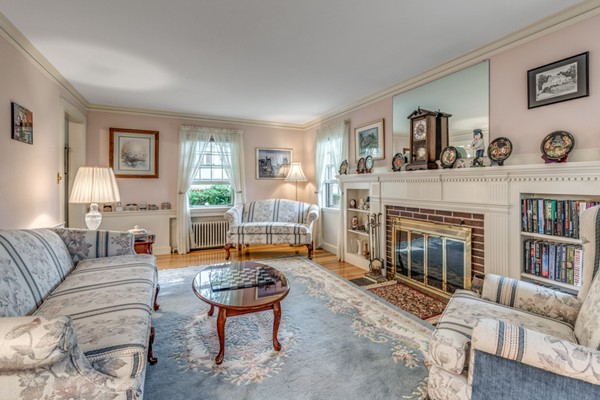 4 Conrad Road Melrose, MA 02176 - Photo 11 of 30 Gallery Image 11
