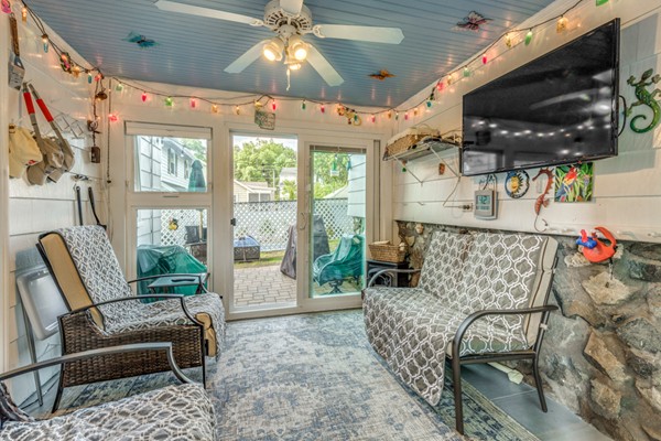 4 Conrad Road Melrose, MA 02176 - Photo 18 of 30 Gallery Image 18