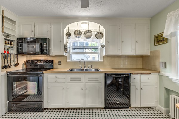 4 Conrad Road Melrose, MA 02176 - Photo 19 of 30 Gallery Image 19
