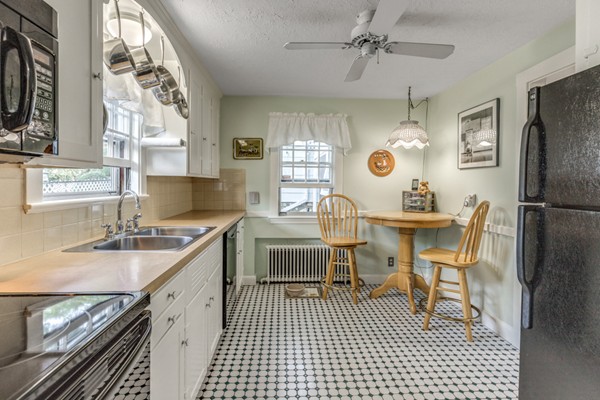 4 Conrad Road Melrose, MA 02176 - Photo 21 of 30 Gallery Image 21