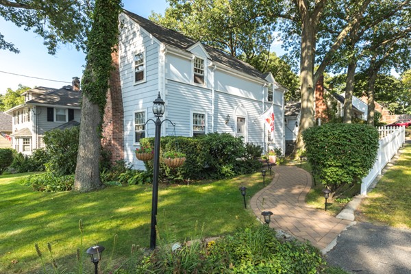4 Conrad Road Melrose, MA 02176 - Photo 4 of 30 Gallery Image 4