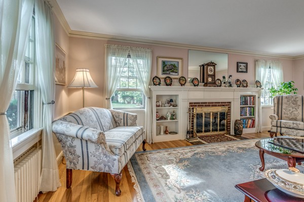 4 Conrad Road Melrose, MA 02176 - Photo 9 of 30 Gallery Image 9