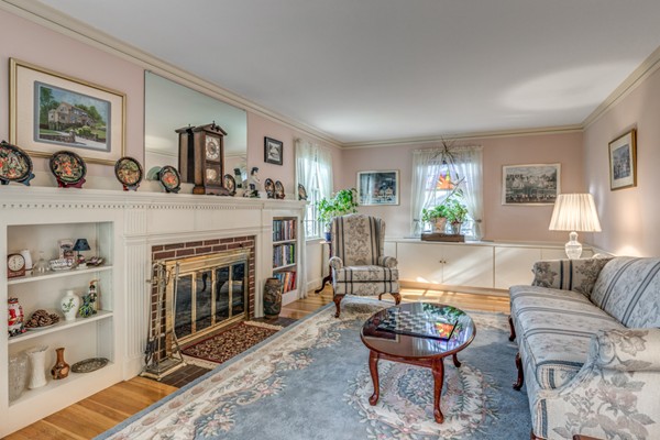4 Conrad Road Melrose, MA 02176 - Photo 10 of 30 Gallery Image 10