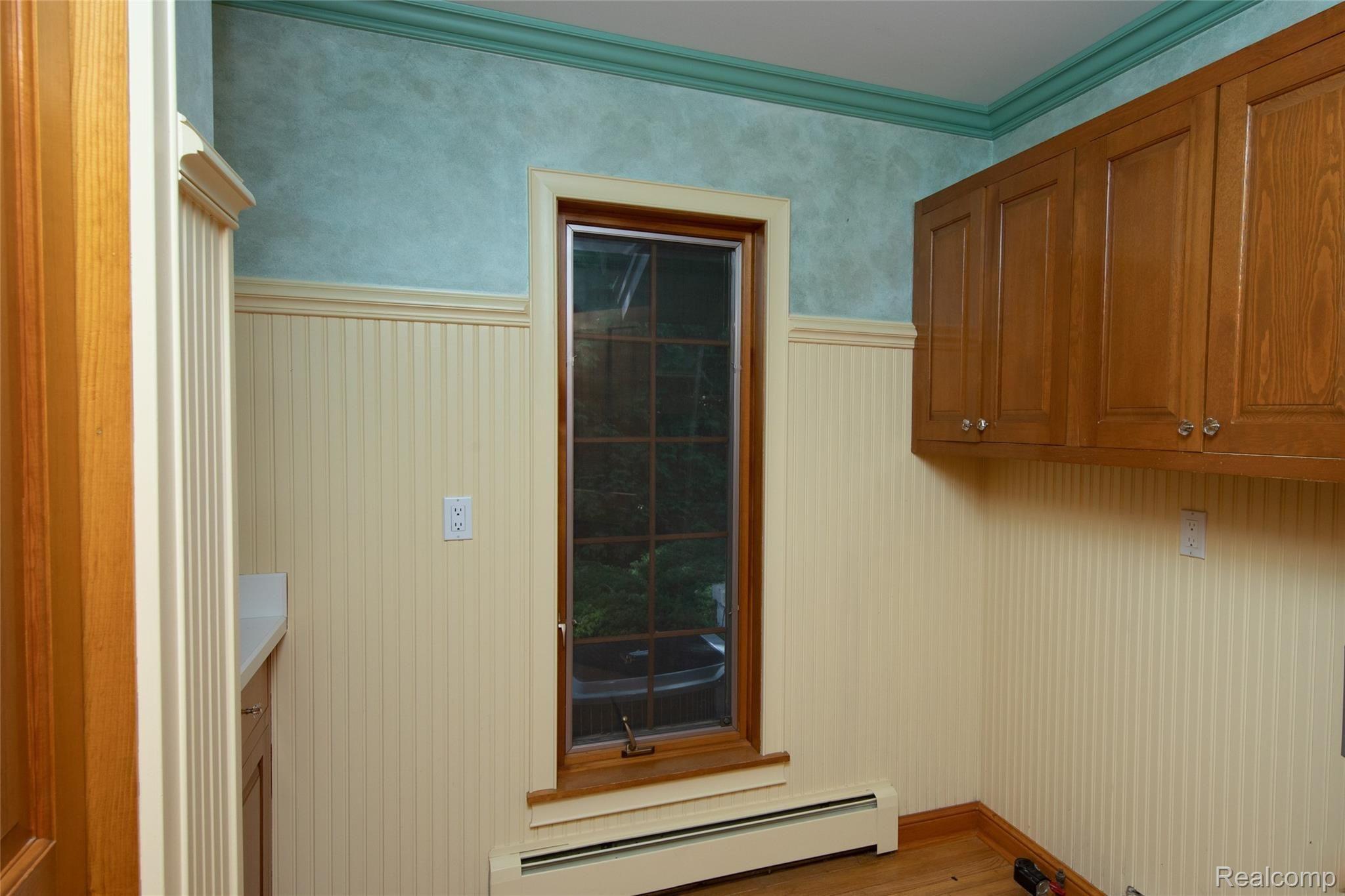 1515 Addaleen Road Highland, MI 48357 - Photo 34 of 48 Laundry Room