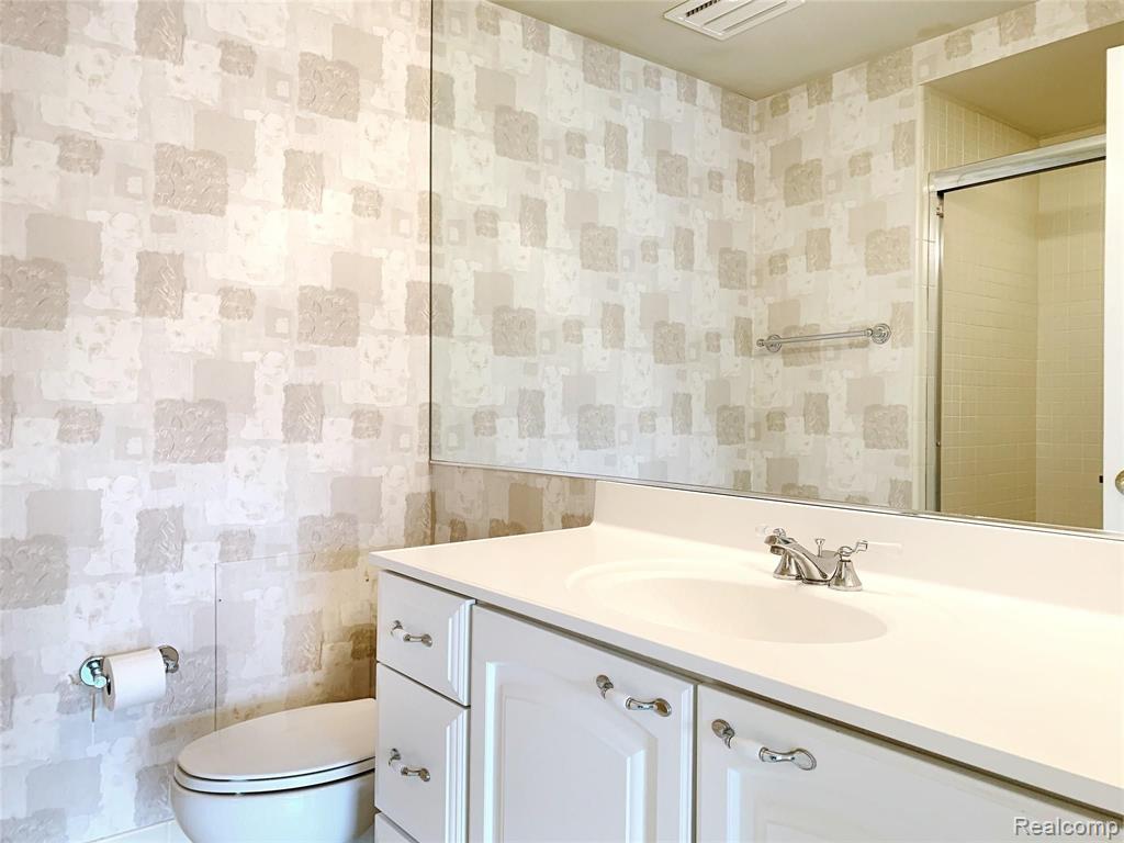 1128 Timberview Trail Bloomfield Hills, MI 48304 - Photo 18 of 31