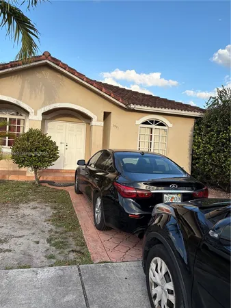 $3,800 | 6993 West 5th Court, Unit 6993, Hialeah, FL 33014