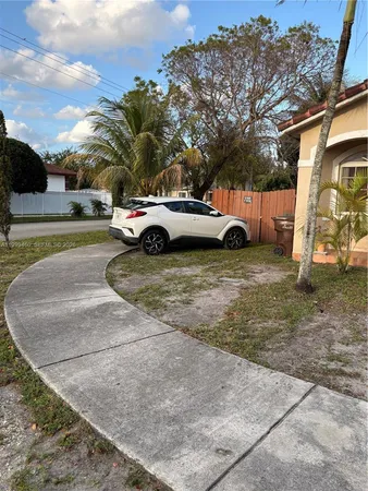 $3,800 | 6993 West 5th Court, Unit 6993, Hialeah, FL 33014