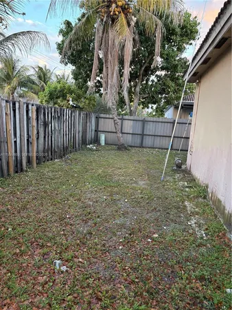 $3,800 | 6993 West 5th Court, Unit 6993, Hialeah, FL 33014