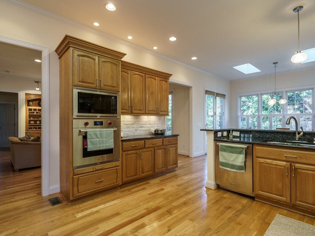 2305 10th Avenue Raleigh, NC 27612 - Photo 12 of 30 Kitchen