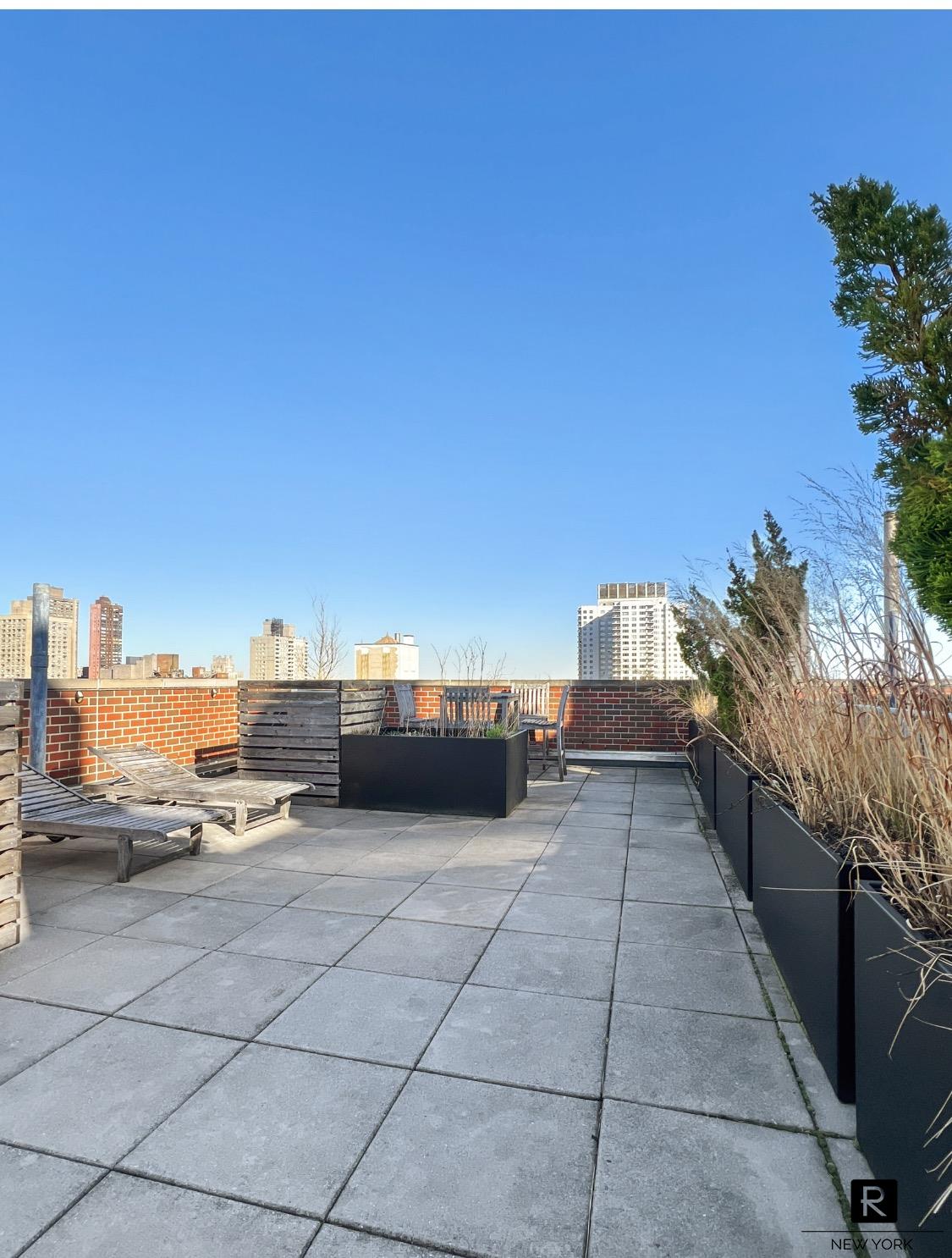 363 East 76th Street, Unit 8K Manhattan, NY 10021 - Photo 11 of 12 Roof Deck
