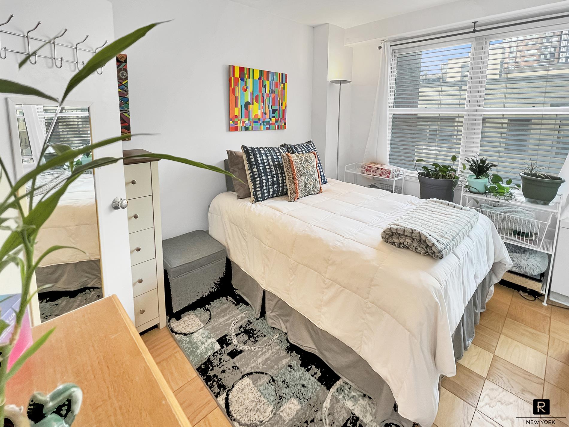 363 East 76th Street, Unit 8K Manhattan, NY 10021 - Photo 2 of 12 Bedroom