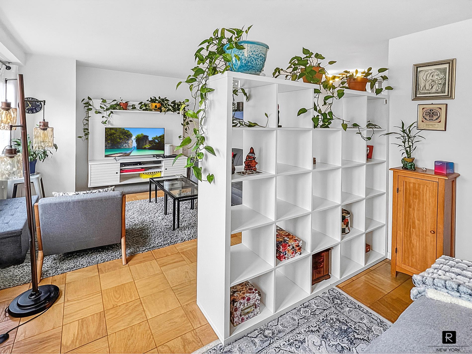 363 East 76th Street, Unit 8K Manhattan, NY 10021 - Photo 8 of 12
