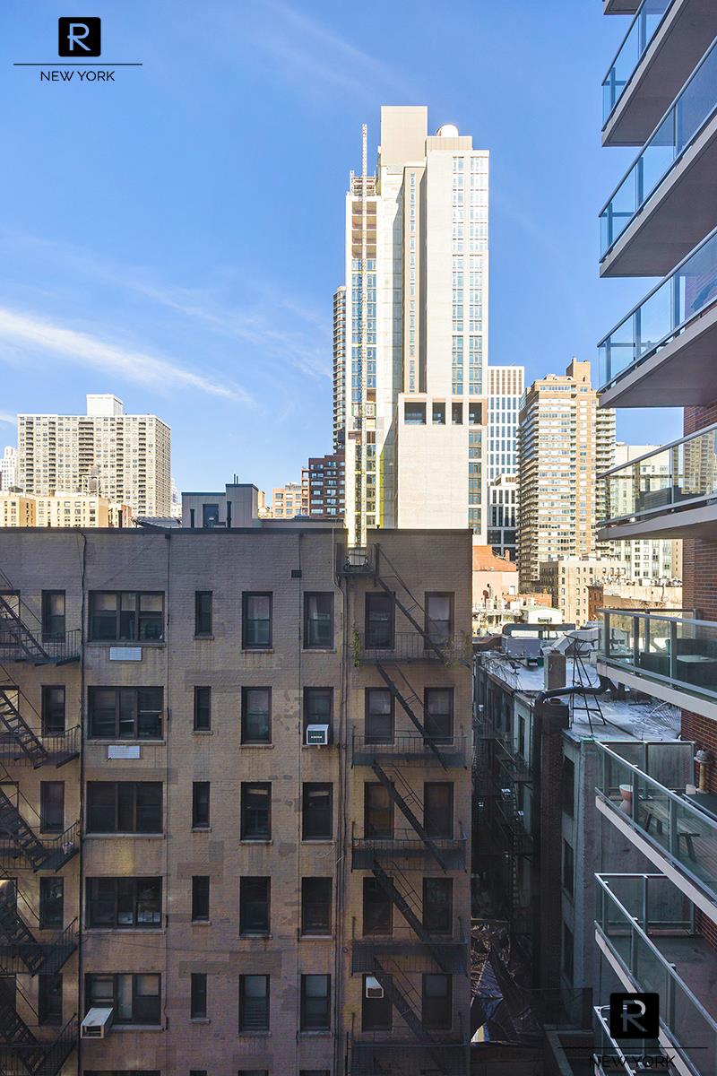 363 East 76th Street, Unit 8K Manhattan, NY 10021 - Photo 9 of 12 View