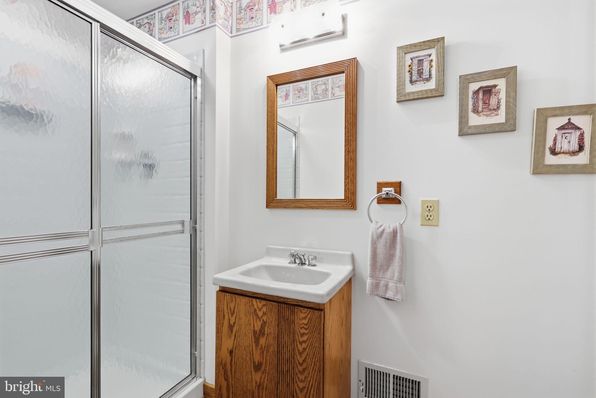 2733 Village Road Langhorne, PA 19047 - Photo 23 of 42