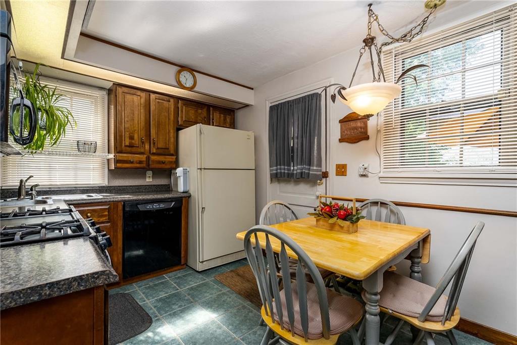 414 Jefferson Road Pittsburgh, PA 15235 - Photo 13 of 25 Gallery Image 13