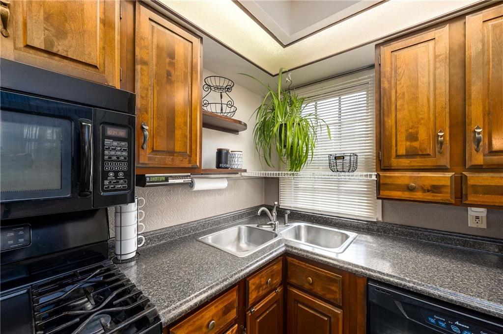414 Jefferson Road Pittsburgh, PA 15235 - Photo 14 of 25 Gallery Image 14