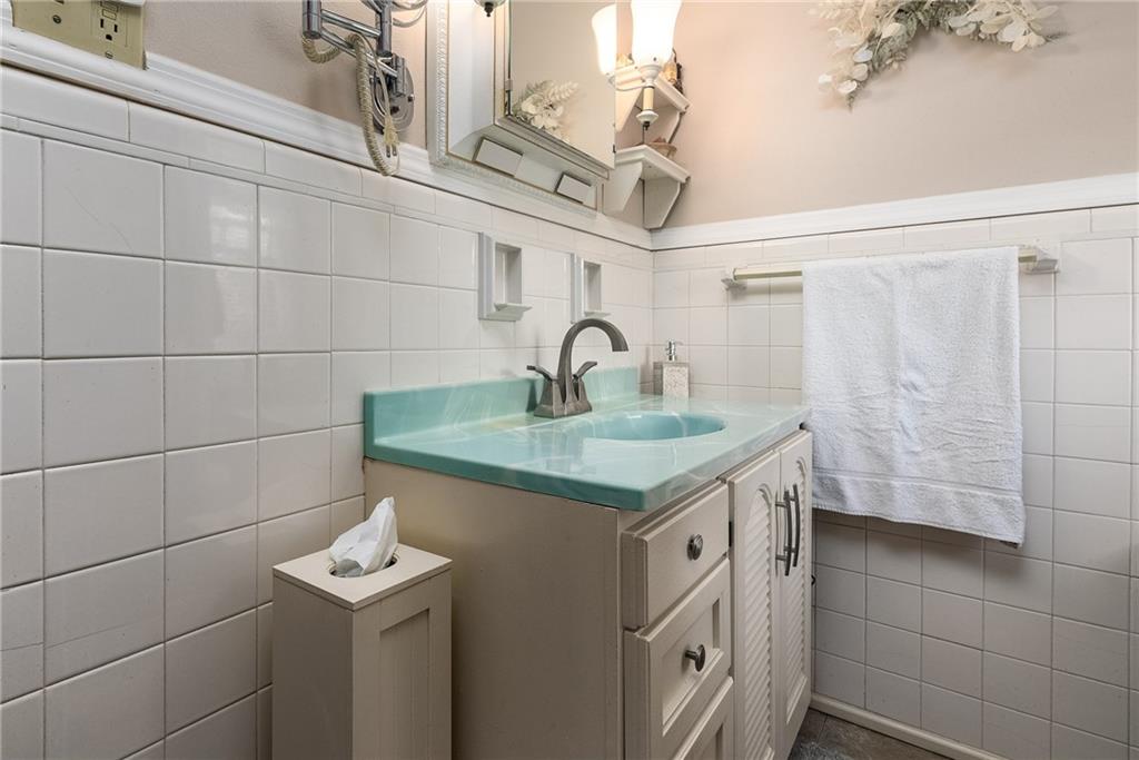 414 Jefferson Road Pittsburgh, PA 15235 - Photo 22 of 25 Gallery Image 22
