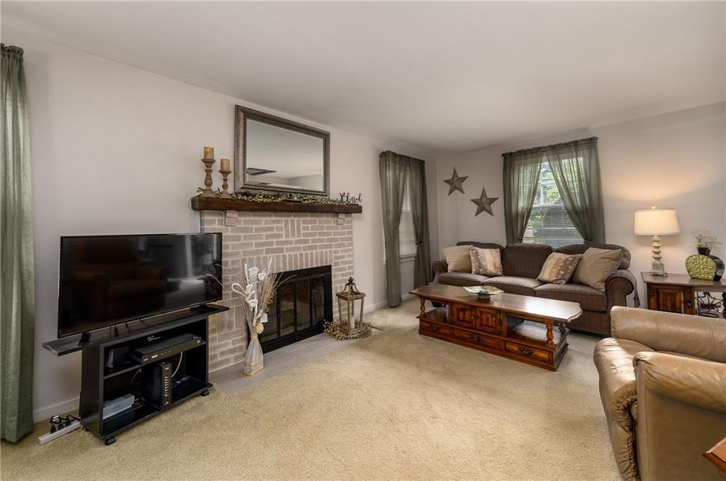 414 Jefferson Road Pittsburgh, PA 15235 - Photo 9 of 25 Gallery Image 9