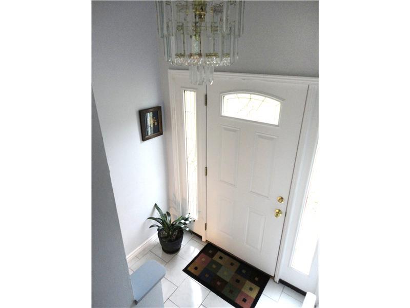 3119 Robinson Run Road McDonald, PA 15057 - Photo 2 of 12 Entry/Foyer.