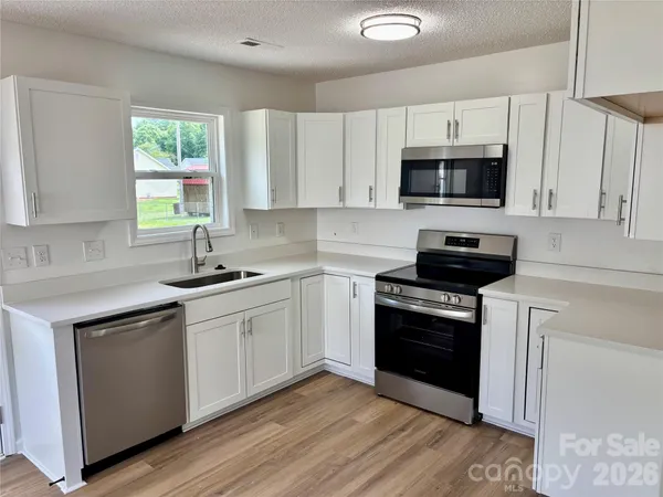 $294,900 | 1002 Crescent Way, Wingate, NC 28174