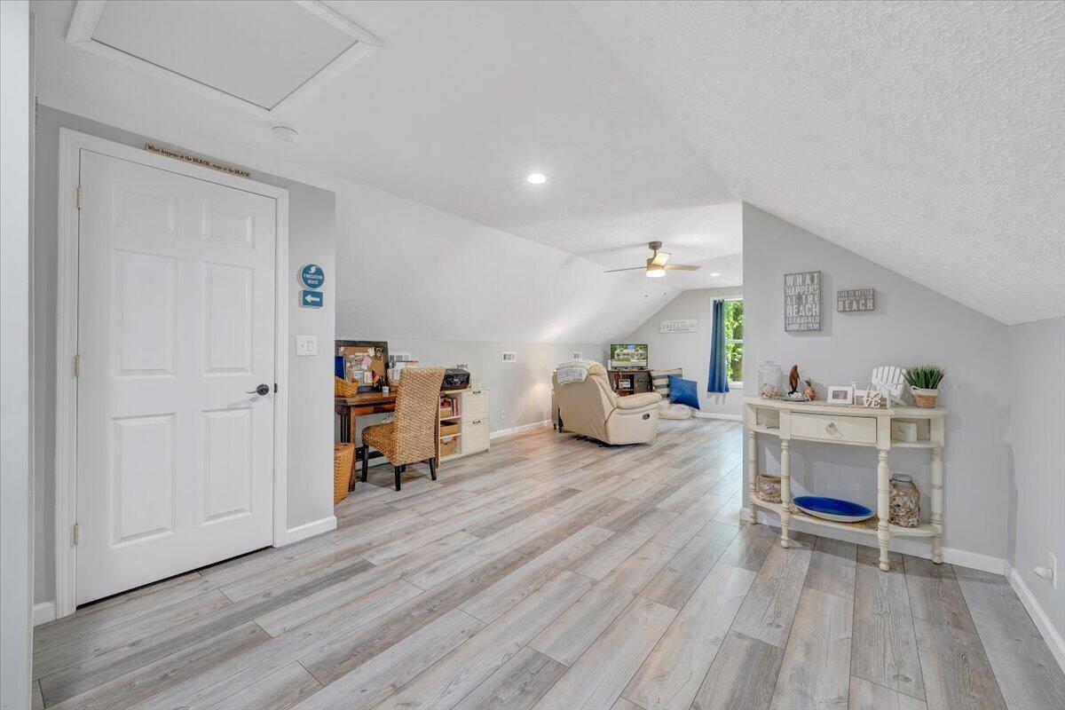 59 Camp Road Moneta, VA 24121 - Photo 27 of 46 Upper Den