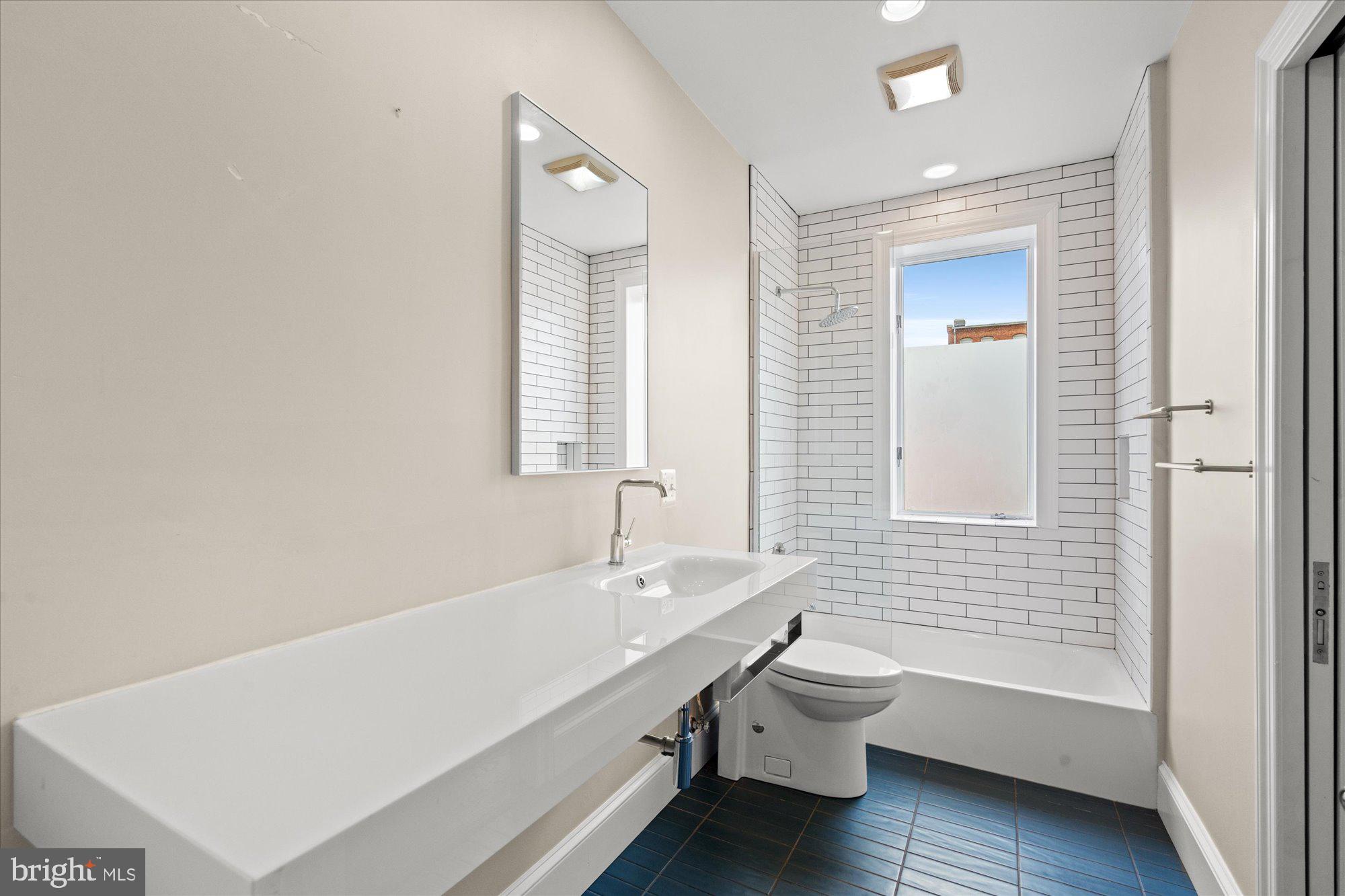 1209 S Street Northwest Washington, DC 20009 - Photo 27 of 64 Second bedroom bath