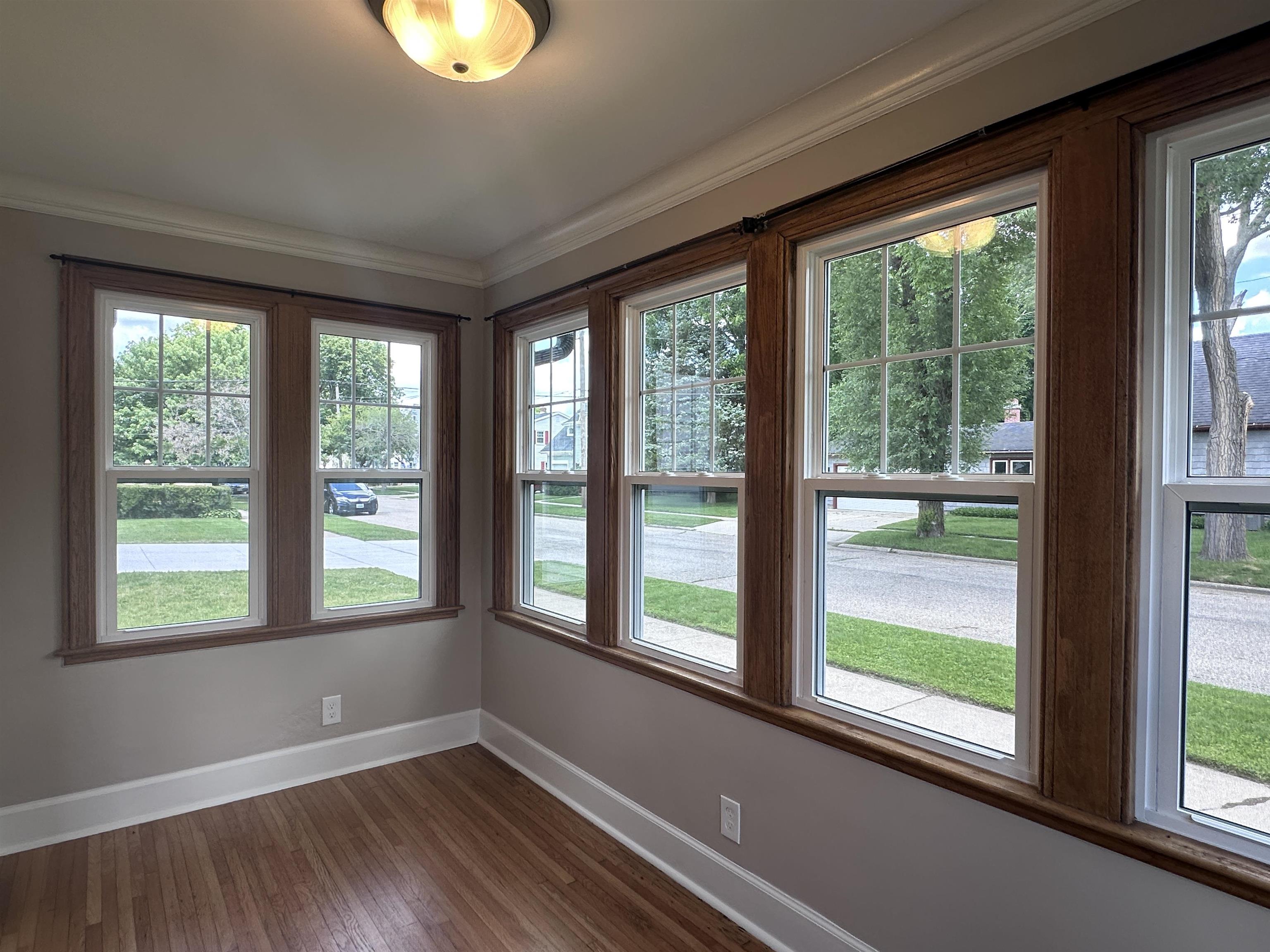 1221 Grace Street Janesville, WI 53545 - Photo 15 of 61