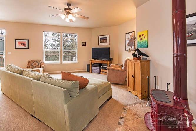 20892 Daniel Duke Way Bend, OR 97701 - Photo 6 of 18 Additional Photo
