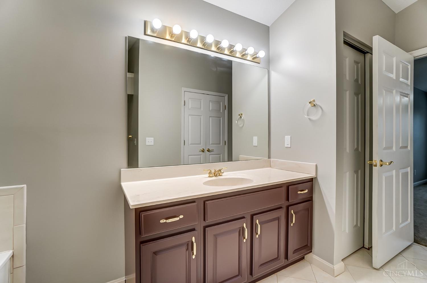 9941 Hunters Ridge Cincinnati, OH 45249 - Photo 22 of 52 Gallery Image 22