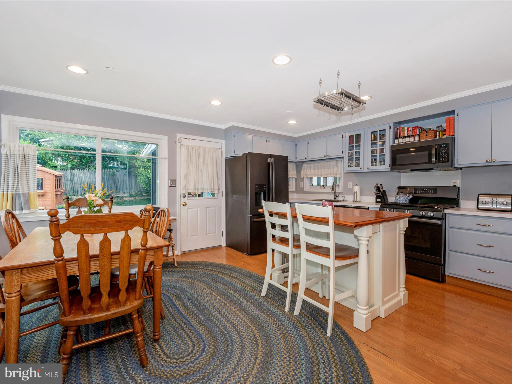 9814 Cottrell Terrace Silver Spring, MD 20903 - Photo 12 of 48 Dining Area