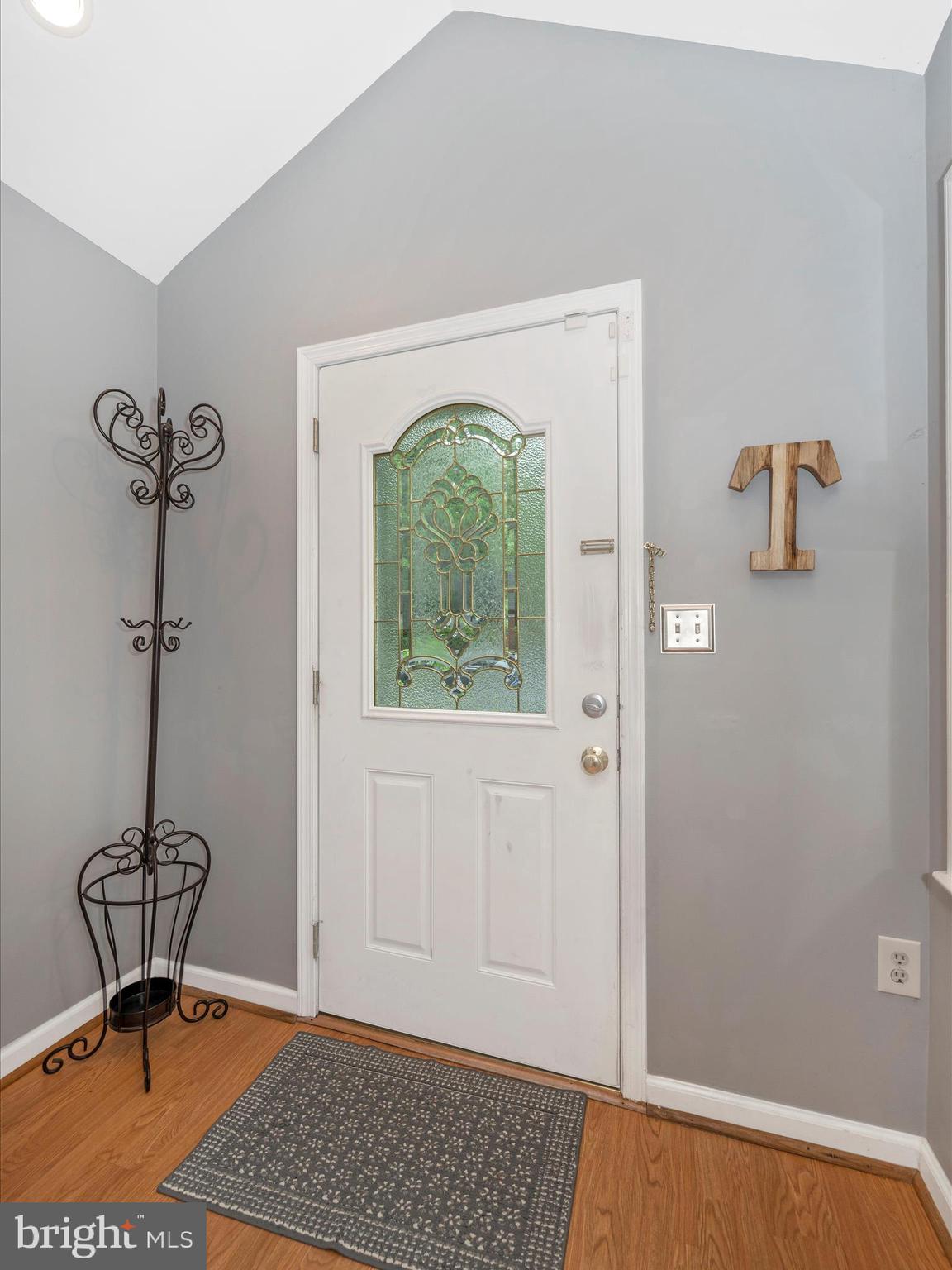 9814 Cottrell Terrace Silver Spring, MD 20903 - Photo 3 of 48 Entry