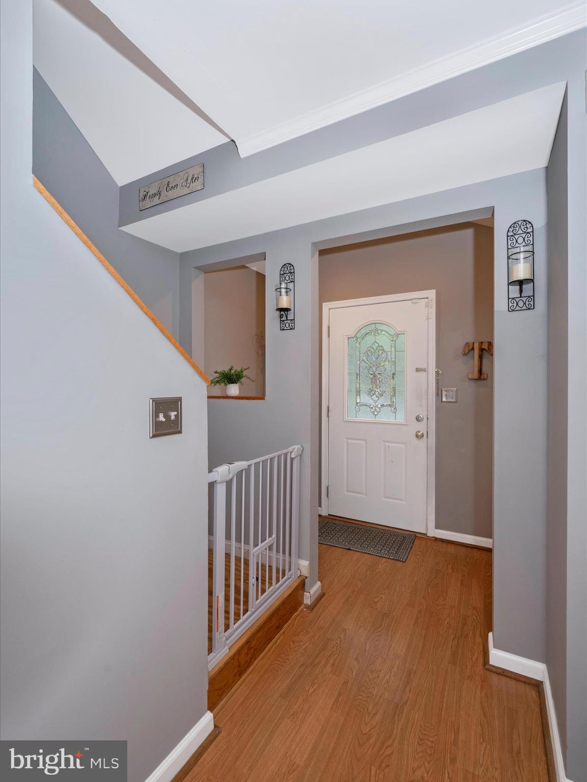 9814 Cottrell Terrace Silver Spring, MD 20903 - Photo 4 of 48 Entry