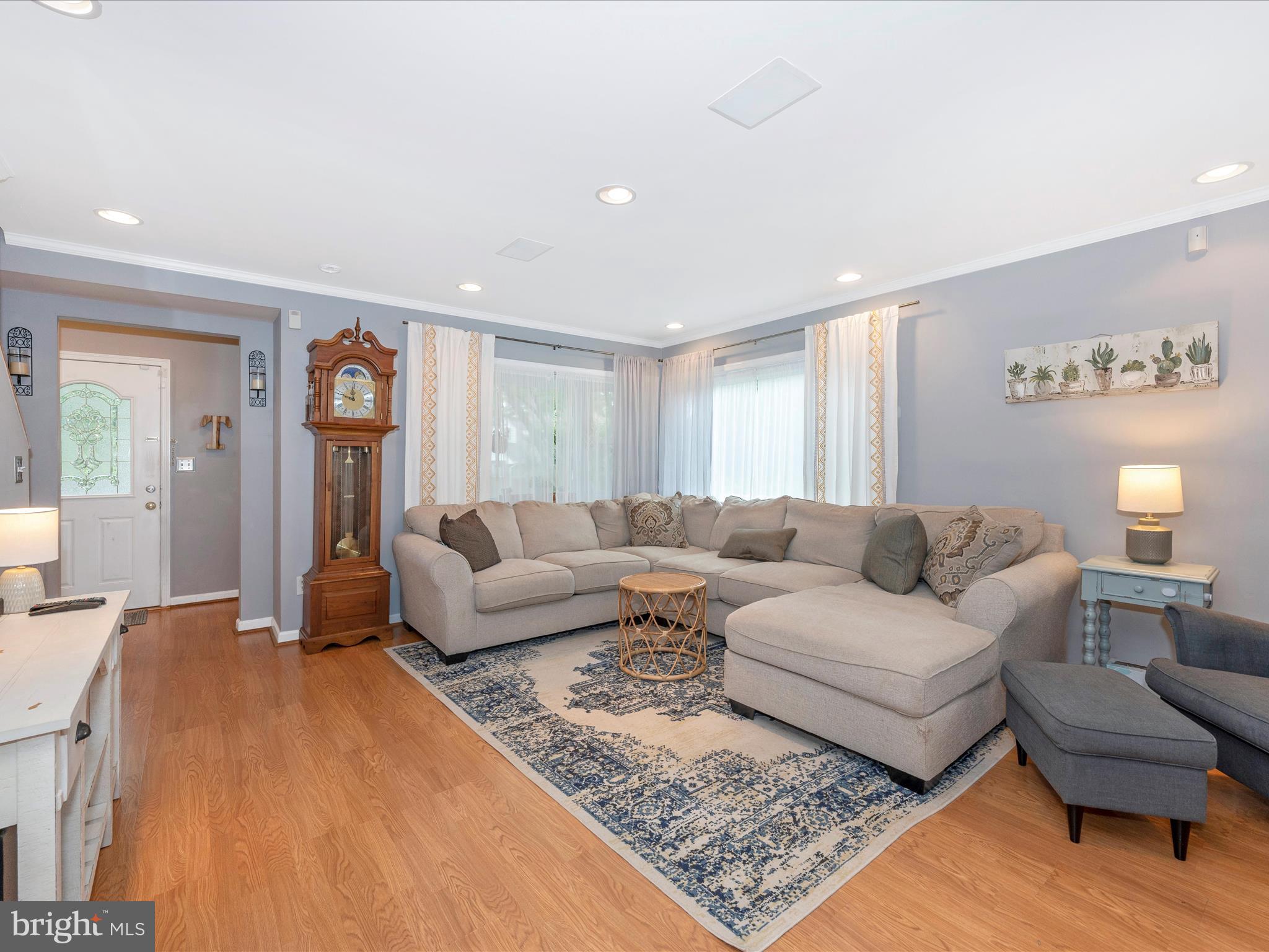 9814 Cottrell Terrace Silver Spring, MD 20903 - Photo 5 of 48 Living Room