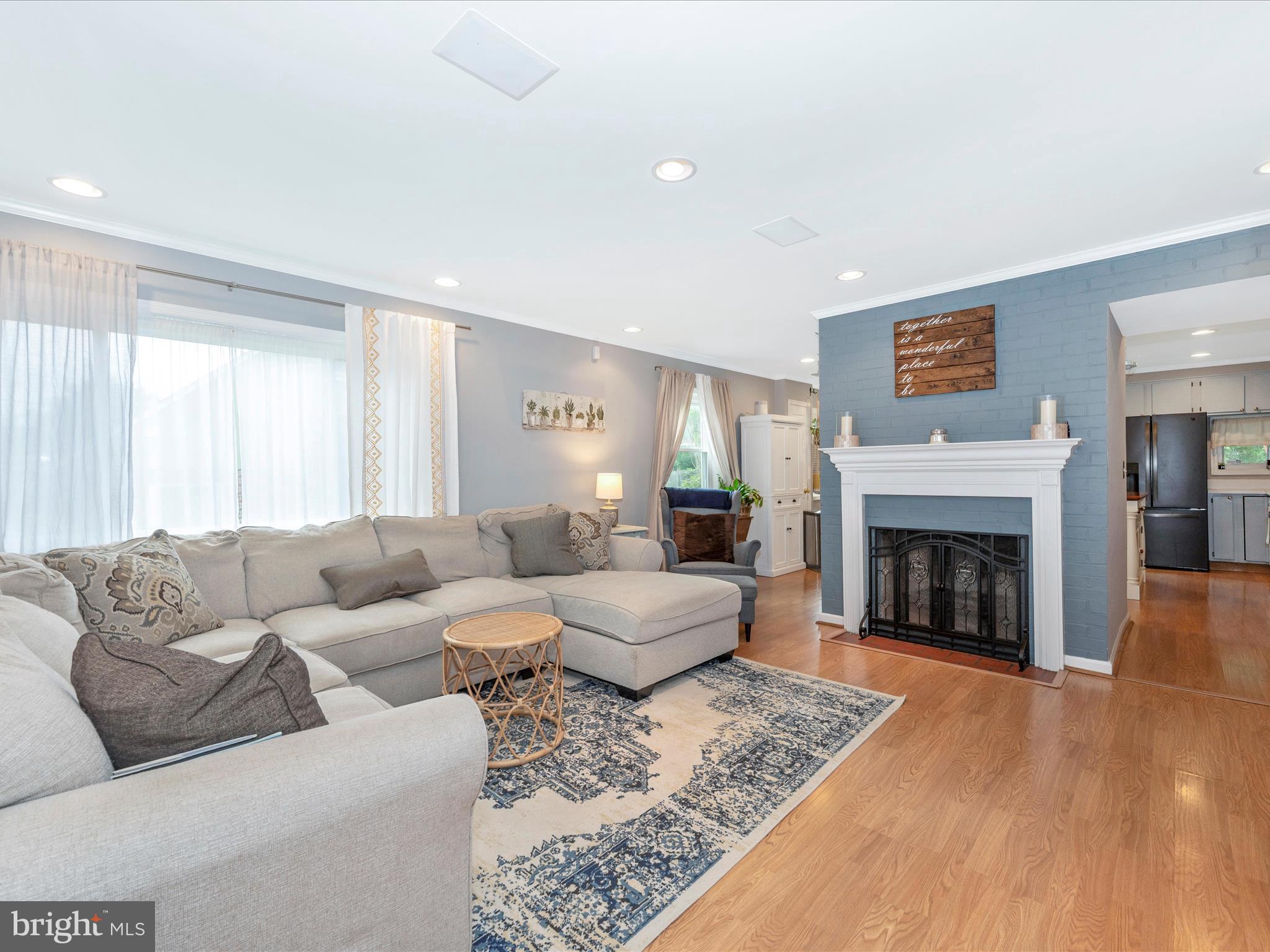 9814 Cottrell Terrace Silver Spring, MD 20903 - Photo 8 of 48 Living Room