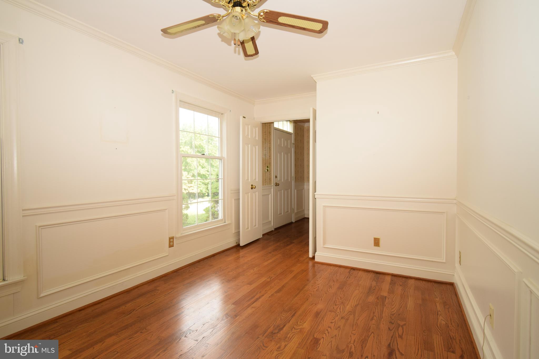 5 Montague Road Newark, DE 19713 - Photo 4 of 37 First floor office