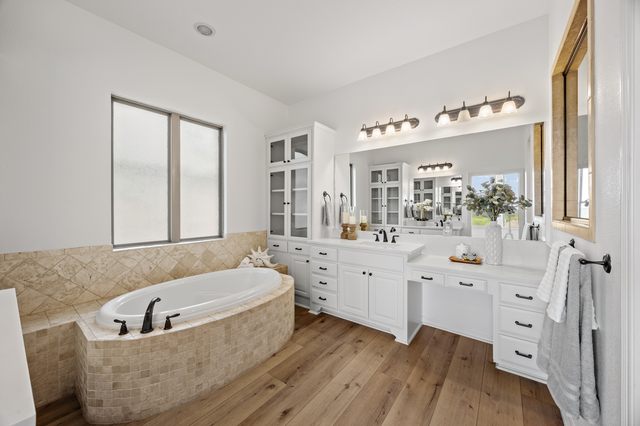 366 Mirafield Lane Austin, TX 78737 - Photo 25 of 34 Primary bathroom with premium built-in cabinetry