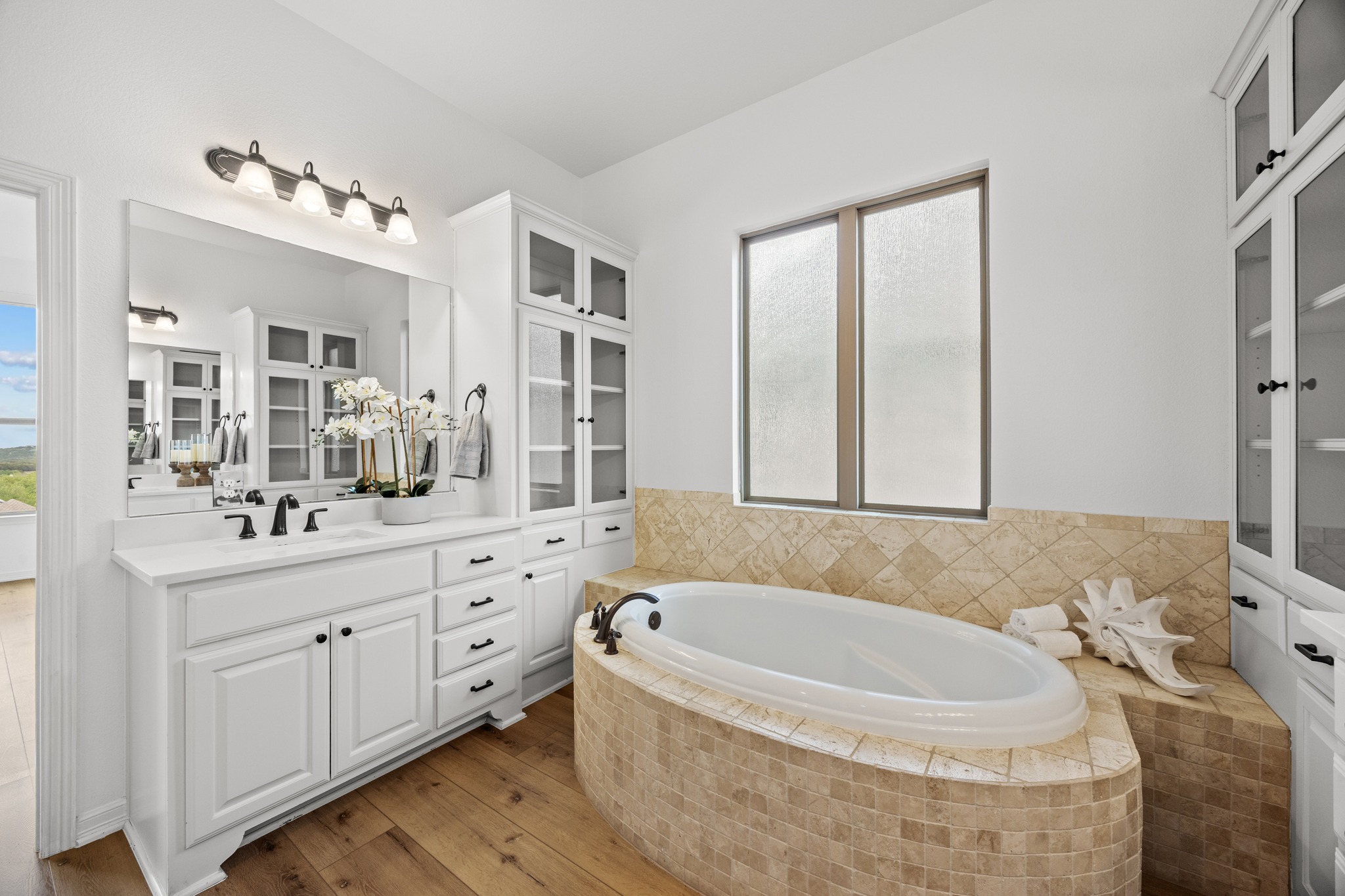 366 Mirafield Lane Austin, TX 78737 - Photo 26 of 34 Primary bathroom with premium built-in cabinetry